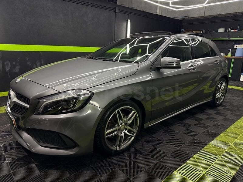 Usado Mercedes A200 AMG line 136 CV (100 kW) 2016 Gris / plata Berlina