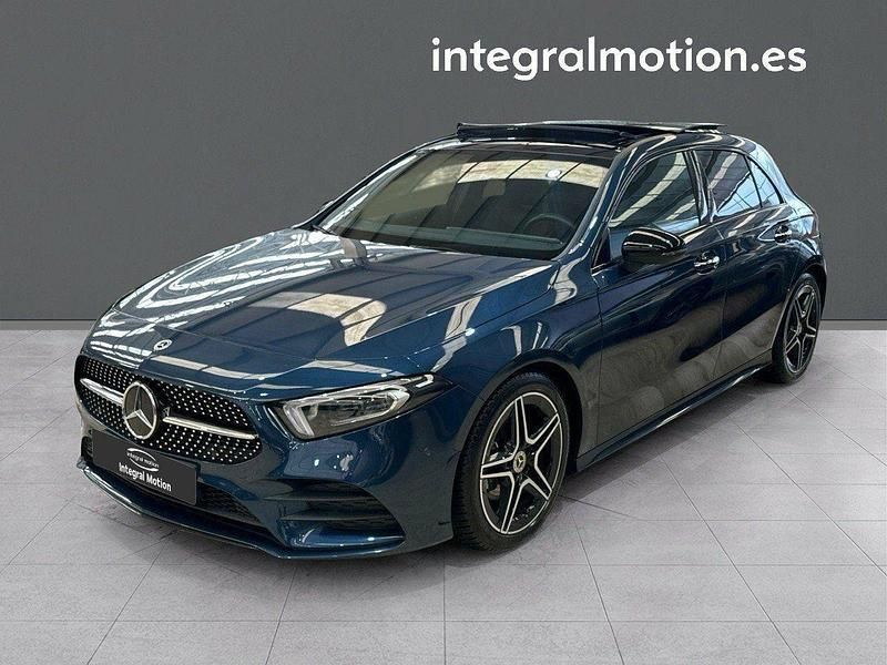Azul Usado 2022 Mercedes A200 Utilitario | 33.900 € (Caro) - Imagen 1/4