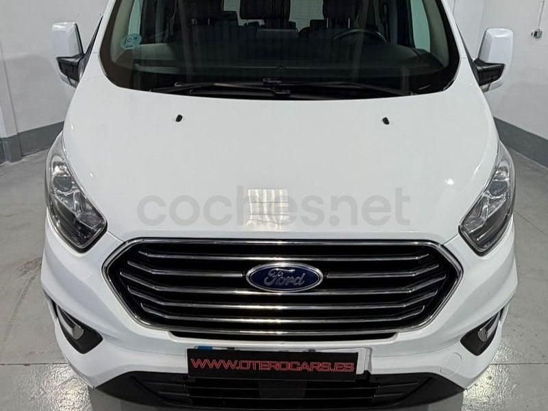 Usado Ford Tourneo Titanium 170 CV (125 kW) 2017 Blanco Monovolumen