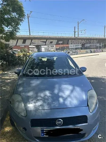 Usado Fiat Grande Punto Active 75 CV (55 kW) 2006 Gris / plata Utilitario