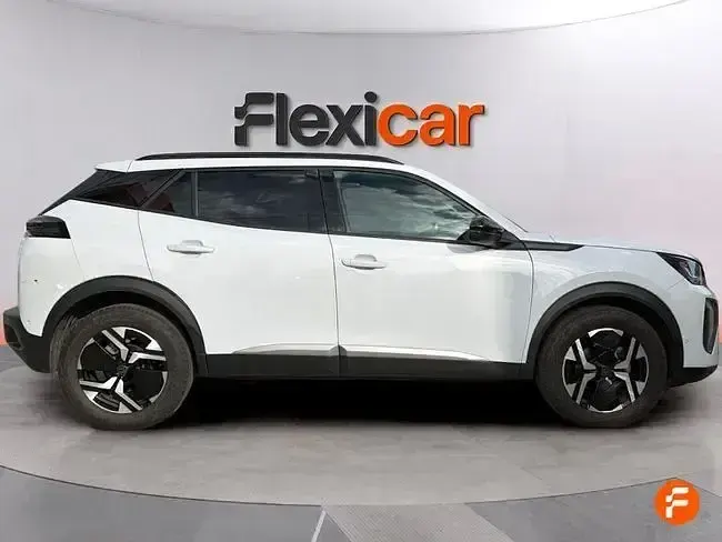 Usado Peugeot 2008 Allure 130 CV (95 kW) 2024 Blanco SUV