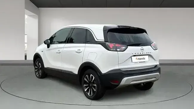 Usado Opel Crossland Elegance 110 CV (80 kW) 2024 Blanco SUV