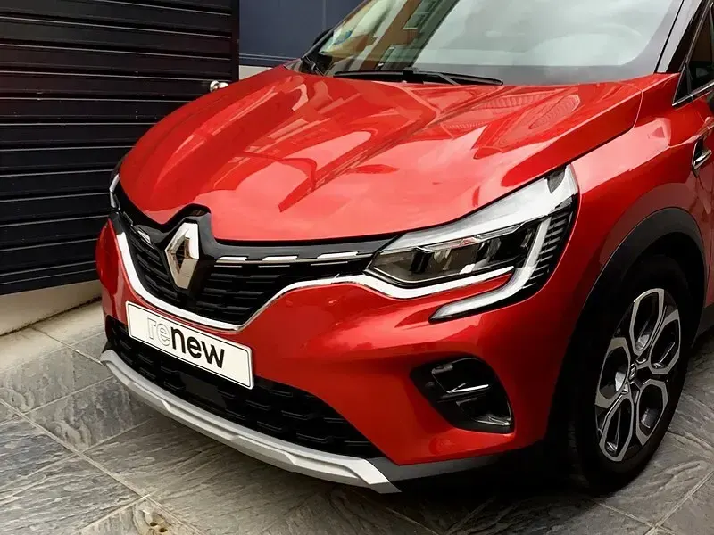 Usado Renault Captur Techno 145 CV (106 kW) 2023 Rojo SUV