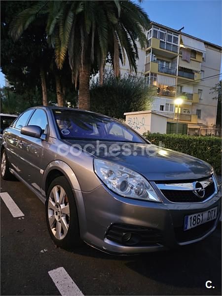Gris / plata Usado 2005 Opel Vectra Elegance Berlina | 1200 € (Super precio) - Imagen 1/4