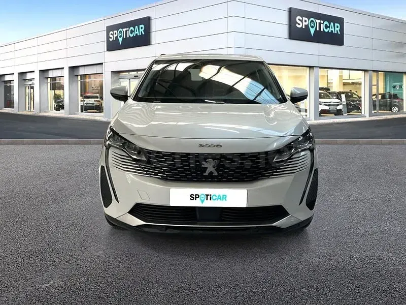 Usado Peugeot 3008 Active 130 CV (95 kW) 2021 Blanco SUV