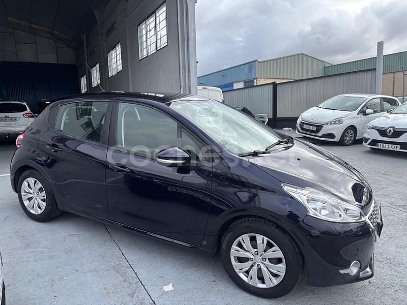 Usado Peugeot 208 Access 82 CV (60 kW) 2014 Azul Utilitario
