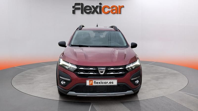 Begagnad Dacia Sandero Essentiel 91 HK (66 kW) 2022 Röd Halvkombi
