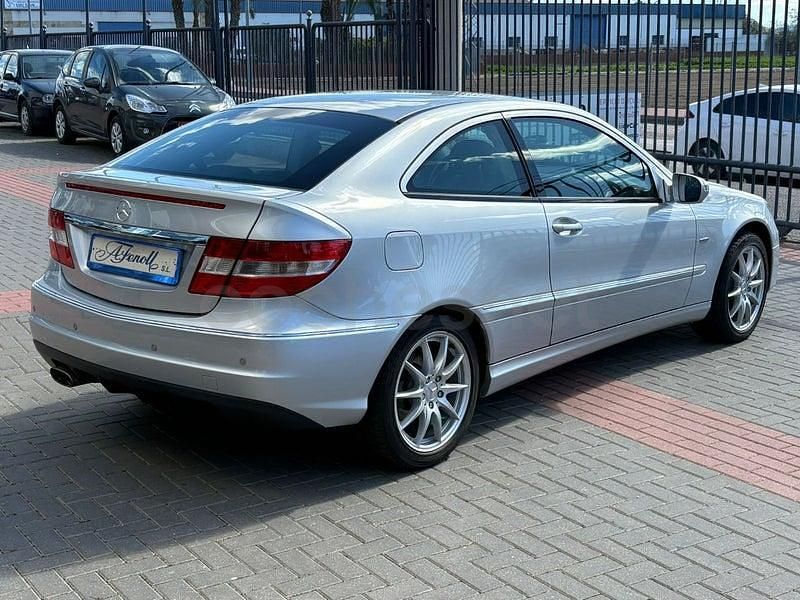 Usado Mercedes CLC160 129 CV (94 kW) 2009 Gris / plata Utilitario