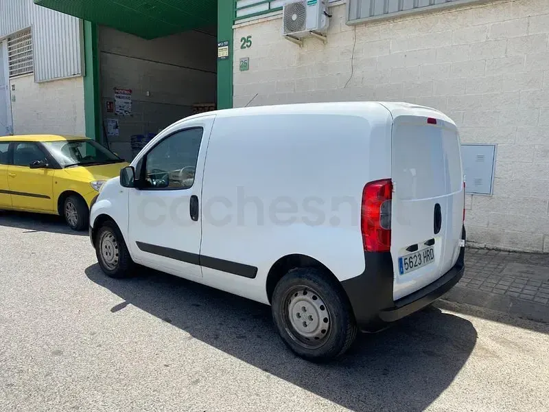 Usado Peugeot Bipper Access 75 CV (55 kW) 2012 Blanco Monovolumen