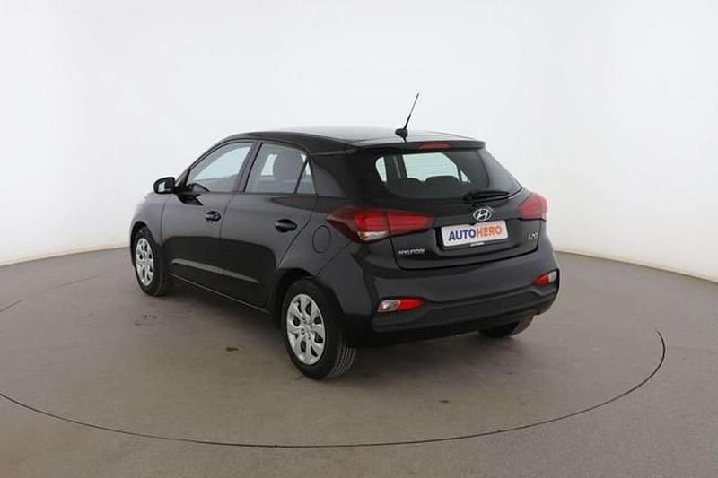 Usado Hyundai i20 75 CV (55 kW) 2020 Negro Utilitario