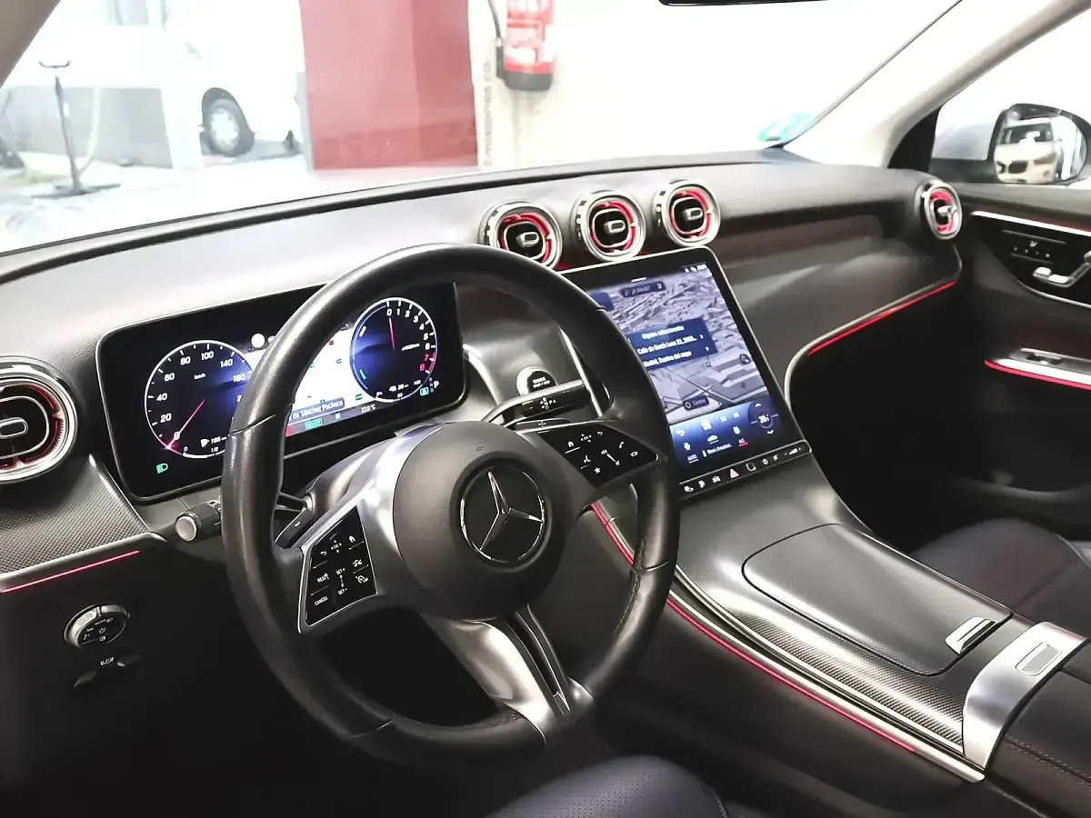 Usado Mercedes GLC300e 313 CV (230 kW) 2024 Gris SUV