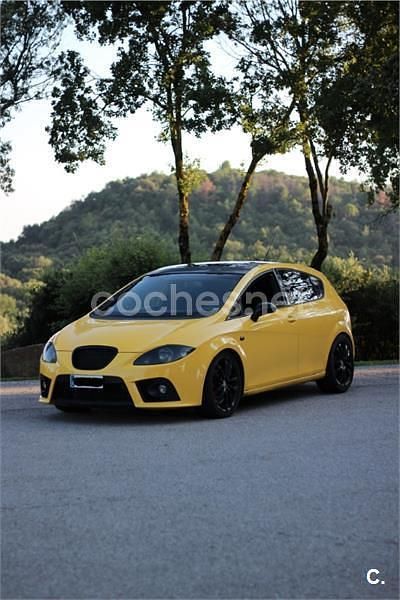 Usado Seat Leon CUPRA 240 CV (176 kW) 2007 Amarillo Utilitario