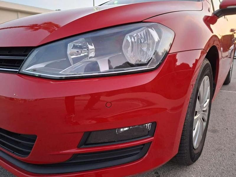Usado VW Golf VII Edition 105 CV (77 kW) 2013 Rojo Utilitario