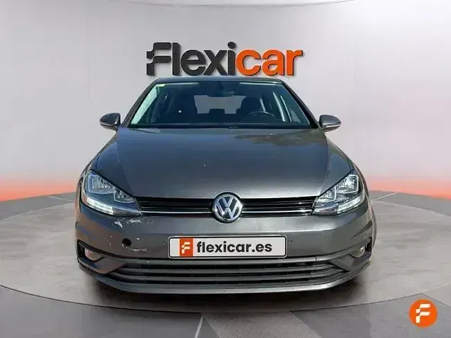 Usado VW Golf VII Advance 115 CV (84 kW) 2019 Gris