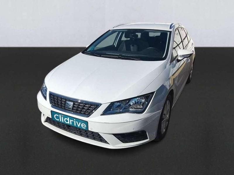 Usado Seat Leon ST Style 110 CV (80 kW) 2020 Blanco Familiar