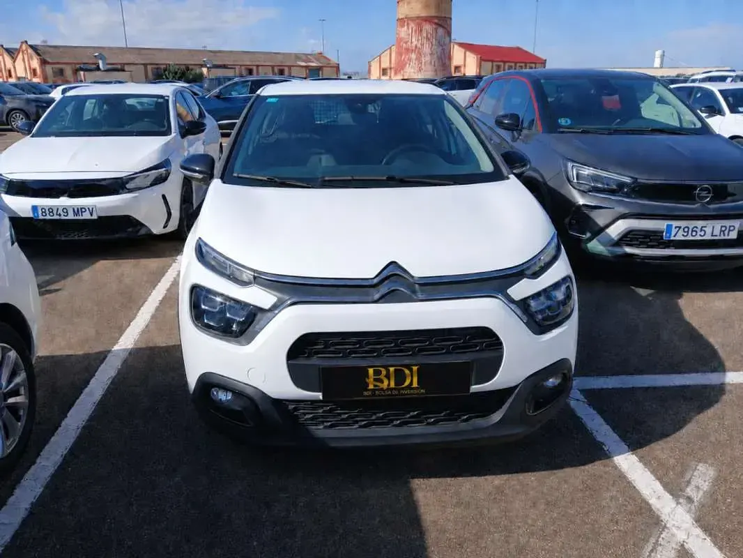 Usado Citroën C3 Live 102 CV (75 kW) 2021 Blanco Utilitario