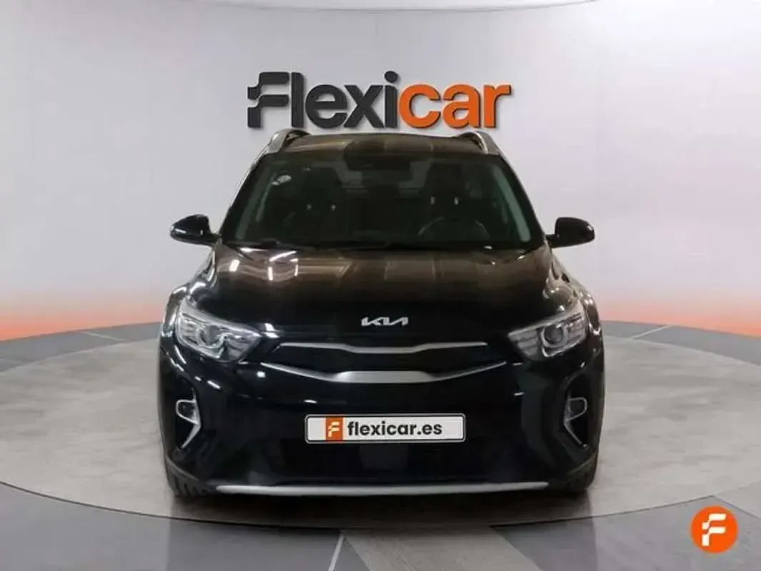 Begagnad Kia Stonic 84 HK (61 kW) 2022 Svart SUV
