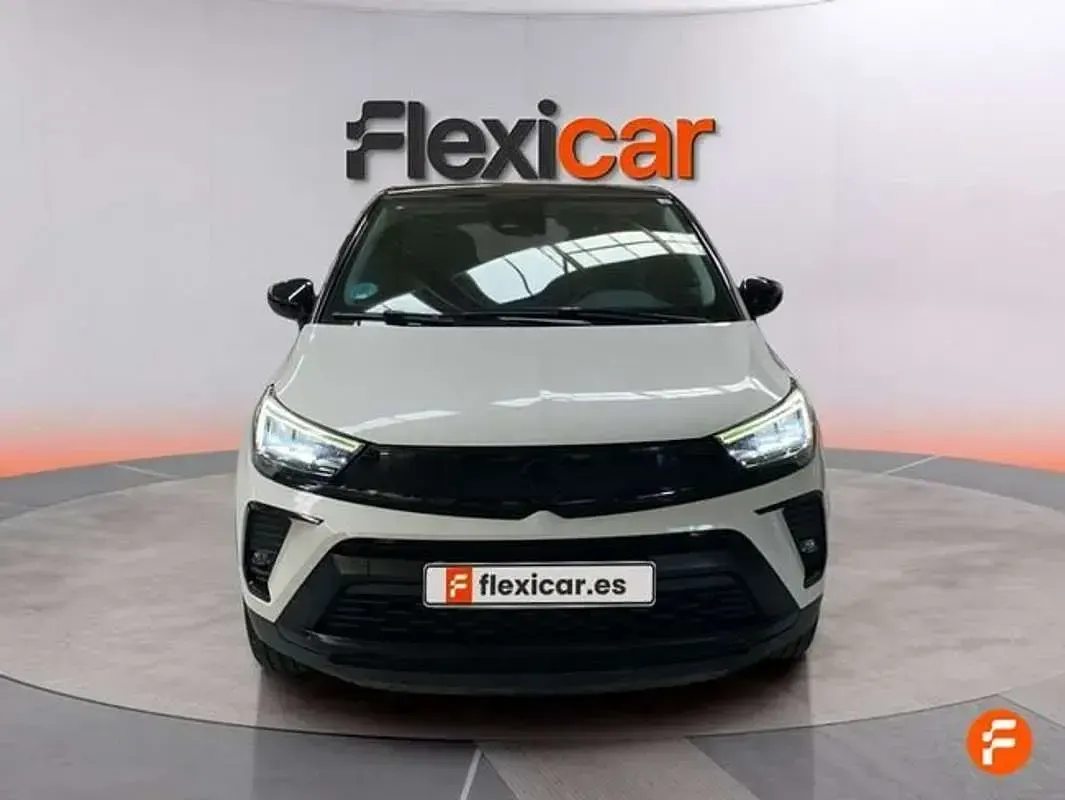 Usado Opel Crossland 110 CV (80 kW) 2023 Blanco SUV