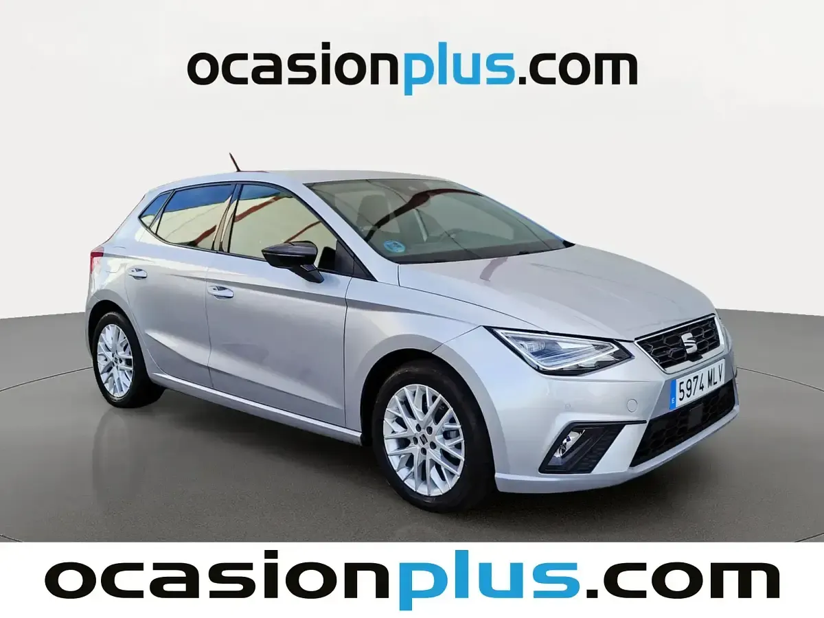 Usado Seat Ibiza FR 110 HP (80 kW) 2023 Cinzento Sedan