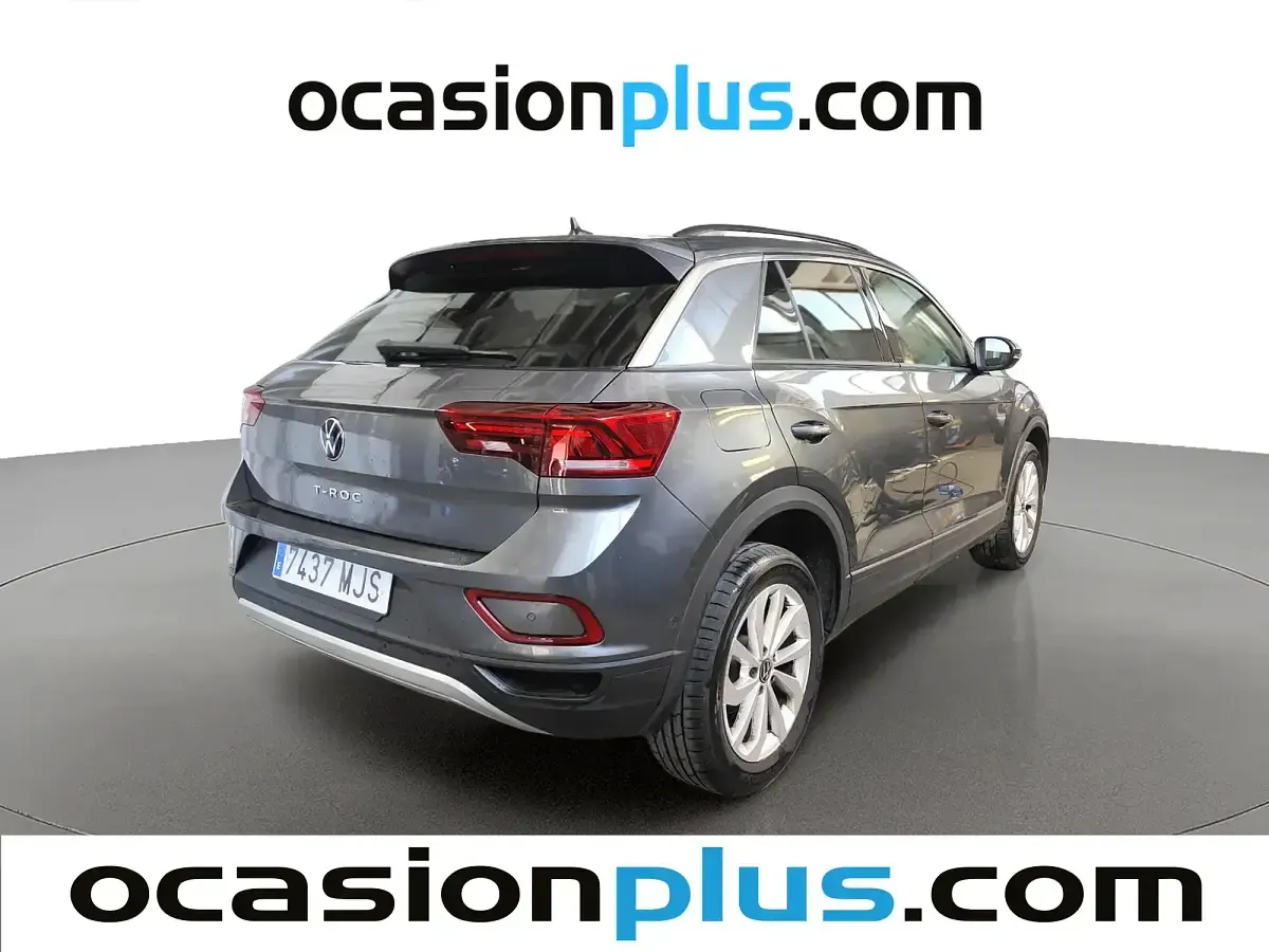 Usado VW T-Roc Life 150 CV (110 kW) 2023 Gris SUV