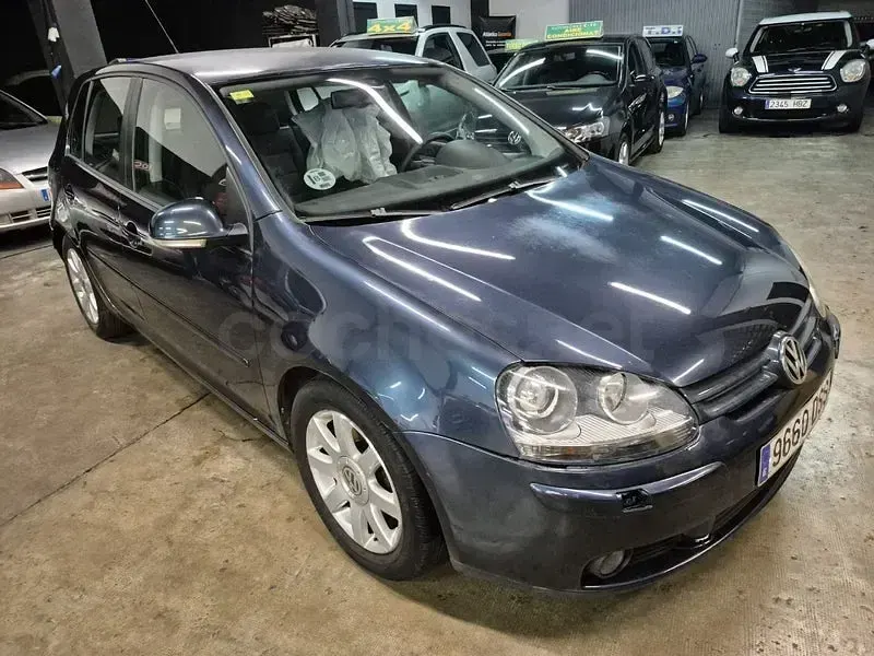 Usado VW Golf IV Conceptline 90 CV (66 kW) 2005 Azul Berlina
