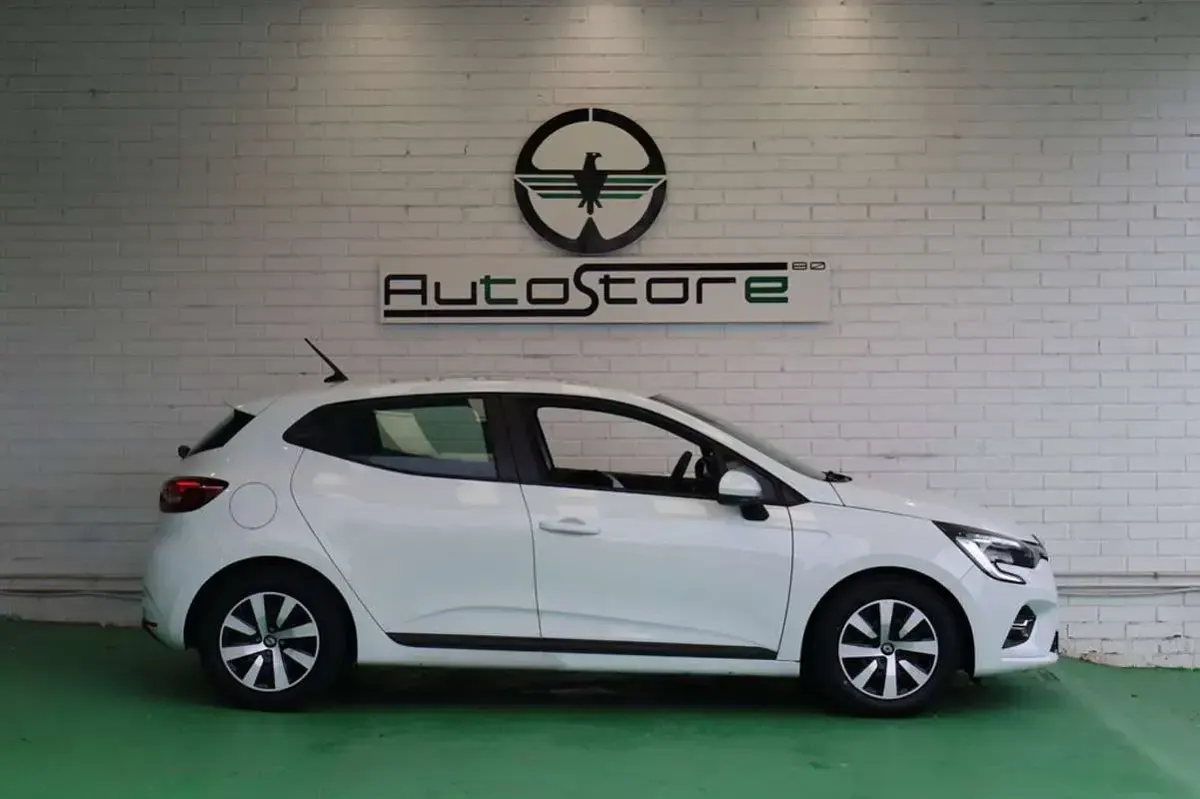 Usado Renault Clio Intens 91 CV (66 kW) 2021 Blanco Utilitario