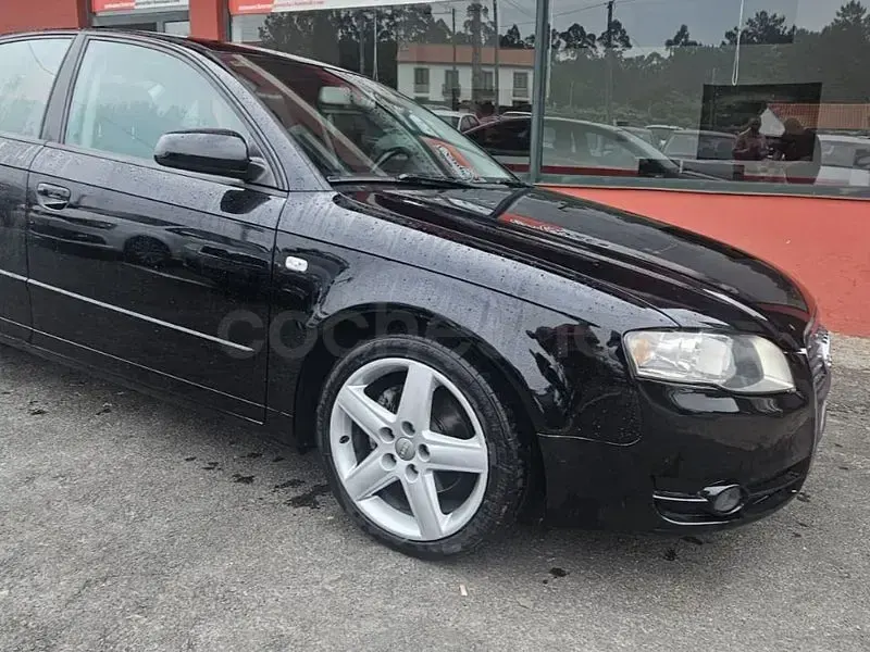 Usado Audi A4 140 CV (102 kW) 2006 Negro Berlina