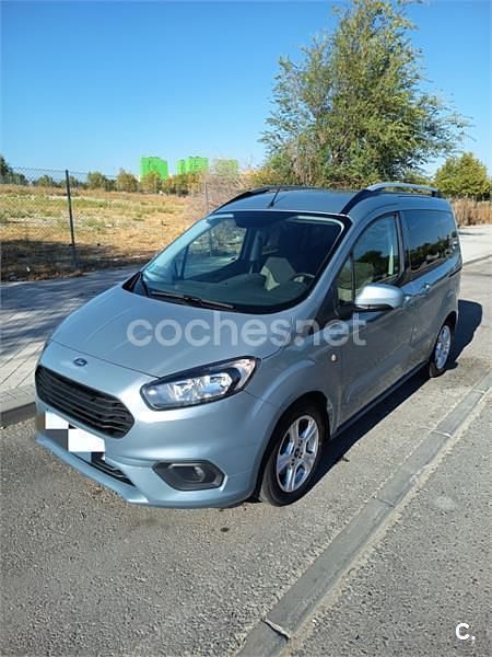 Gris / plata Usado 2019 Ford Tourneo Courier Titanium Monovolumen | 14.500 € (Un poco caro) - Imagen 1/4