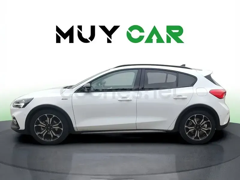 Usado Ford Focus Active 125 CV (91 kW) 2021 Blanco Berlina