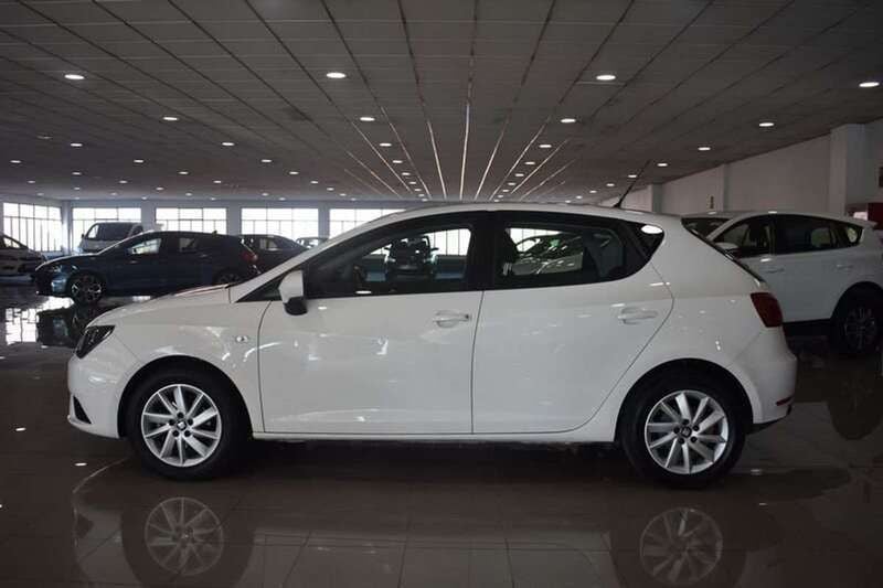 Usado Seat Ibiza Reference 75 CV (55 kW) 2017 Blanco Utilitario