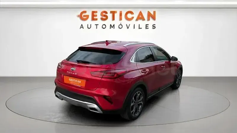 Usado Kia XCeed 120 CV (88 kW) 2021 Rojo SUV