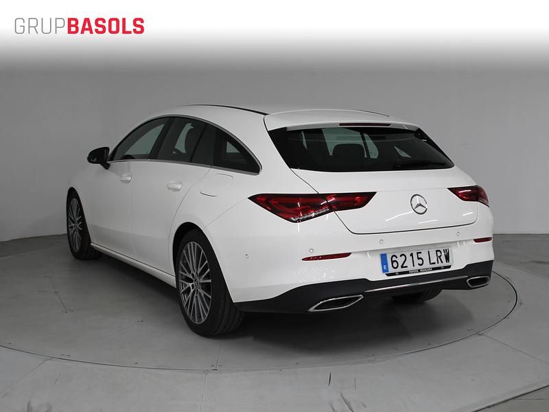 Usado Mercedes CLA180 Shooting Brake 136 CV (100 kW) 2021 Blanco Familiar