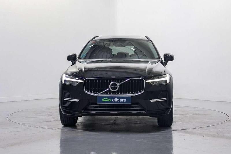 Usado Volvo XC60 Momentum 197 CV (144 kW) 2021 Blanco SUV