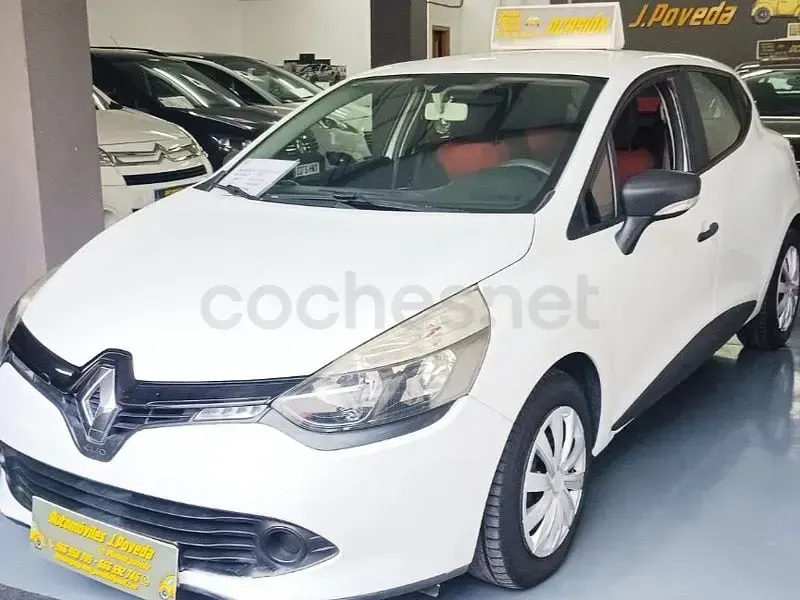 Usado Renault Clio III Collection 75 CV (55 kW) 2014 Blanco Berlina