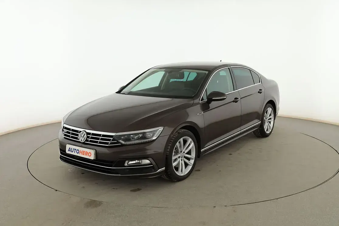 Usado VW Passat Sport 150 CV (110 kW) 2016 Berlina