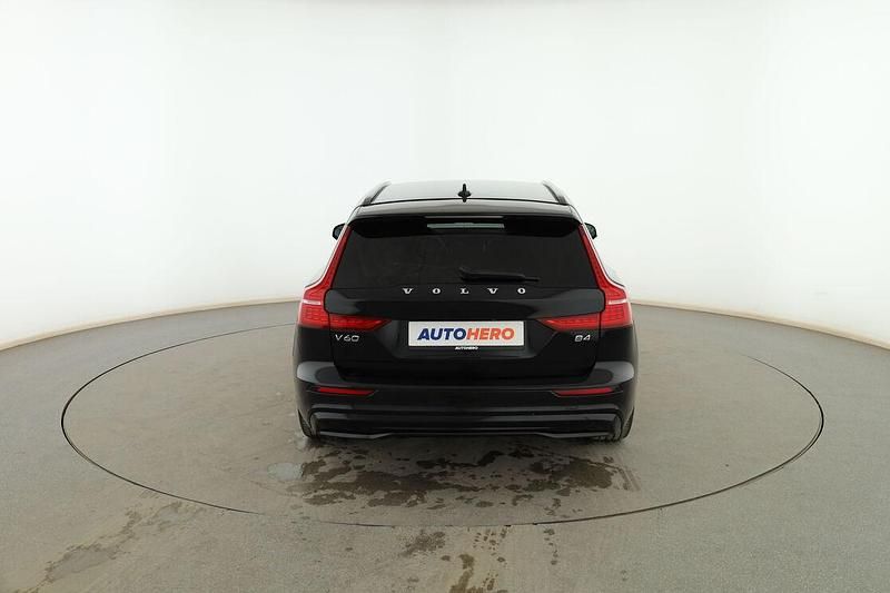 Begagnad Volvo V60 Plus 197 HK (144 kW) 2023 Svart Kombi