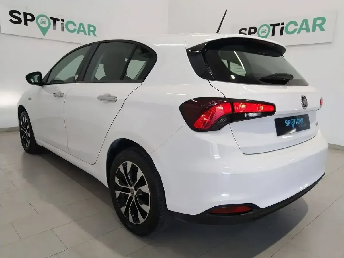 Usado Fiat Tipo Mirror 95 CV (69 kW) 2020 Blanco Berlina