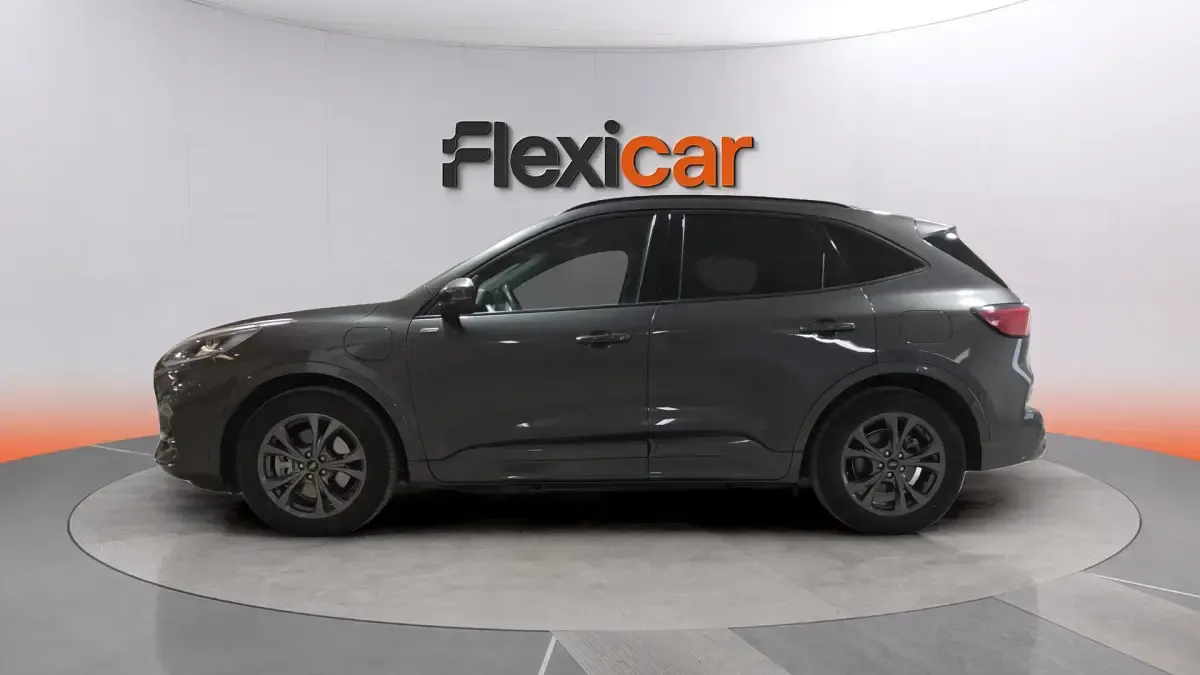 Usado Ford Kuga ST-Line 226 CV (166 kW) 2021 Gris SUV