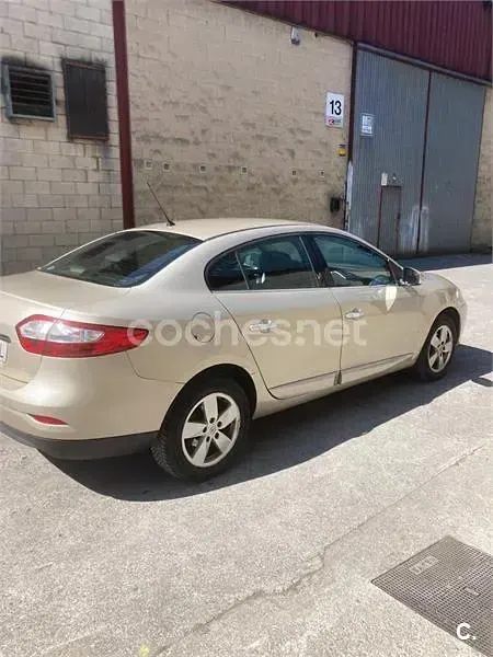 Usado Renault Fluence Dynamique 110 CV (80 kW) 2012 Beige Berlina