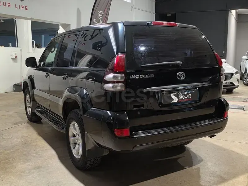 Usado Toyota Land Cruiser 173 CV (127 kW) 2007 Negro SUV