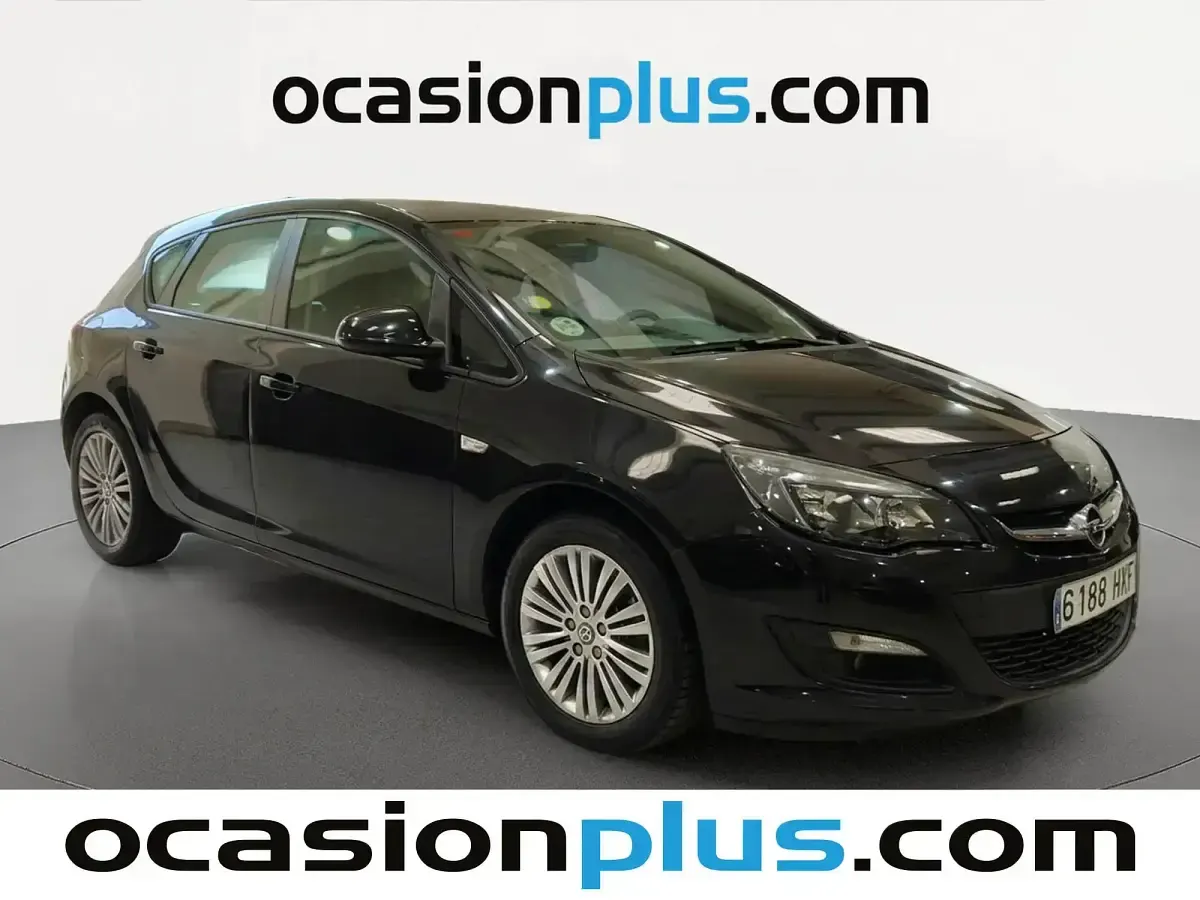 Usado Opel Astra Excellence 110 CV (80 kW) 2014 Negro Utilitario