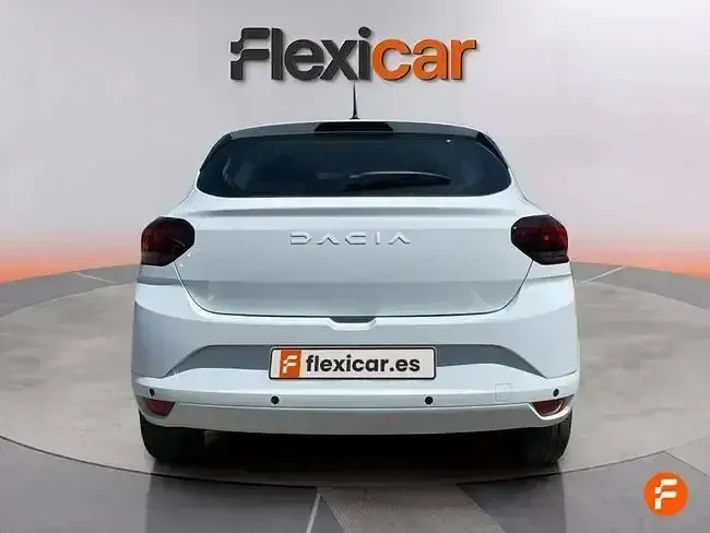 Usado Dacia Sandero Expression 91 CV (66 kW) 2023 Blanco Berlina