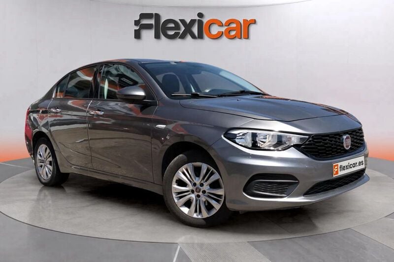 Gris Usado 2017 Fiat Tipo Lounge Berlina | 8490 € (Precio justo) - Imagen 1/4