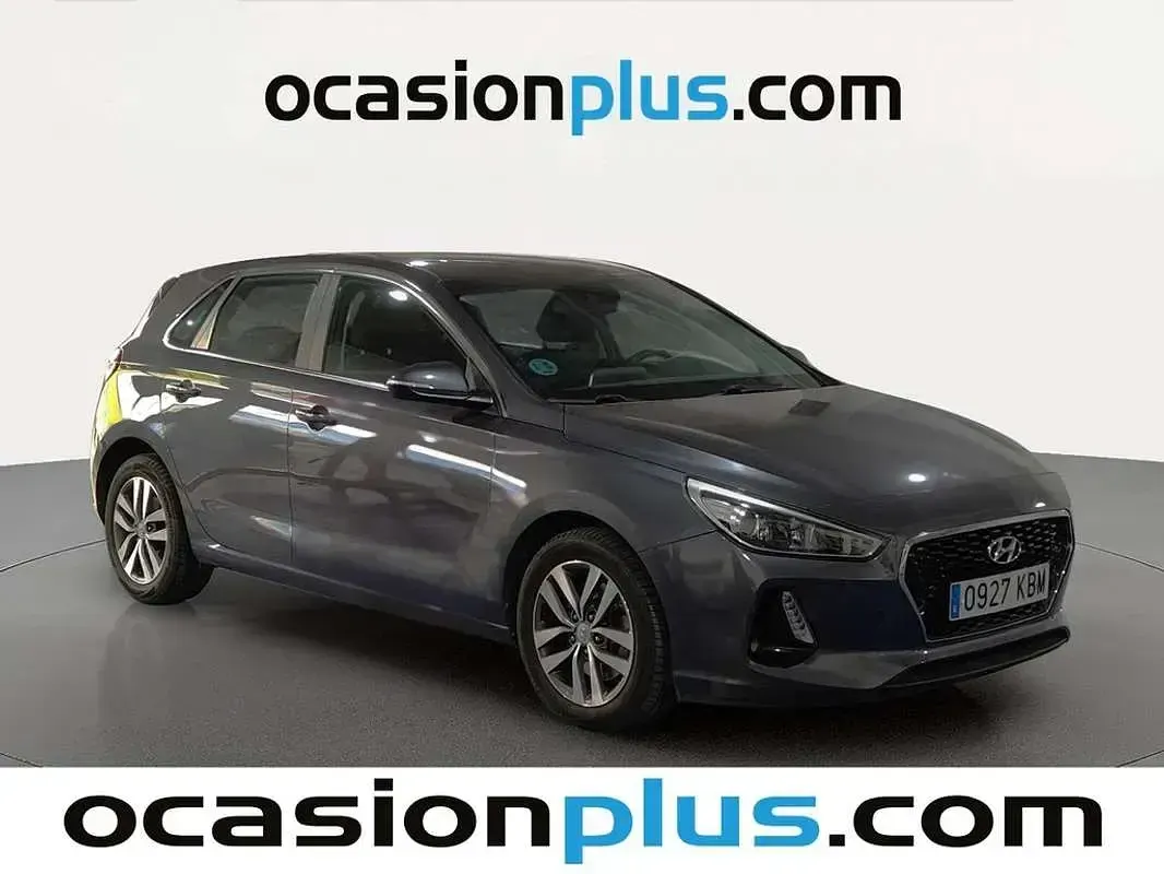 Usado Hyundai i30 110 CV (80 kW) 2017 Gris Utilitario