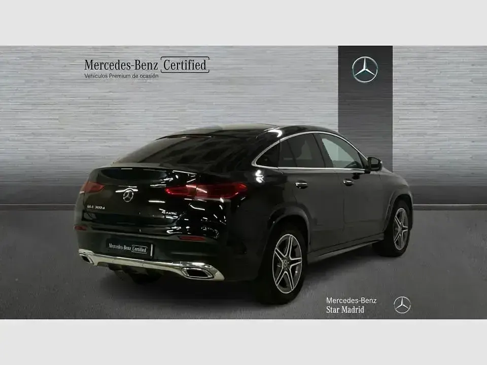 Usado Mercedes GLE300 AMG line 272 CV (200 kW) 2022 Negro SUV