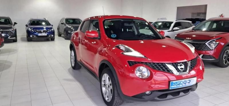 Usado Nissan Juke Tekna 116 CV (85 kW) 2017 Rojo SUV