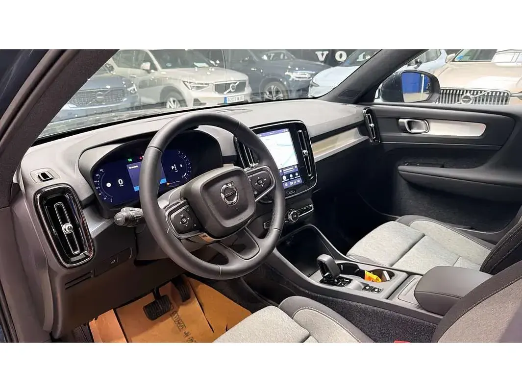 Nuevo Volvo XC40 Core 163 CV (119 kW) 2026 Azul SUV