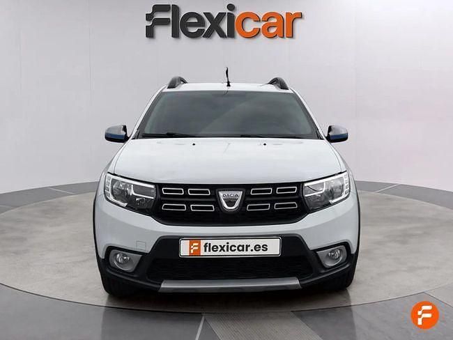 Usado Dacia Sandero Comfort 90 CV (66 kW) 2019 Blanco Utilitario