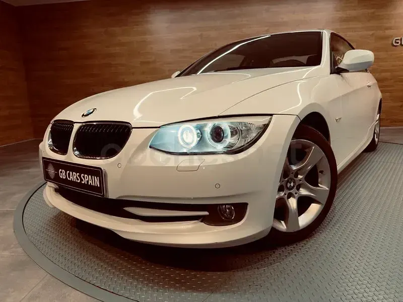 Usado BMW 320 170 CV (125 kW) 2010 Blanco Coupe
