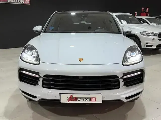 Usado Porsche Cayenne E-Hybrid 462 CV (339 kW) 2022 Blanco SUV